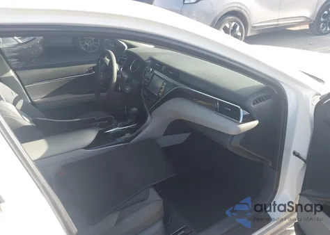 2018 Toyota Camry Le из США, поврежденный, VIN 4T1B11HK8JU626161